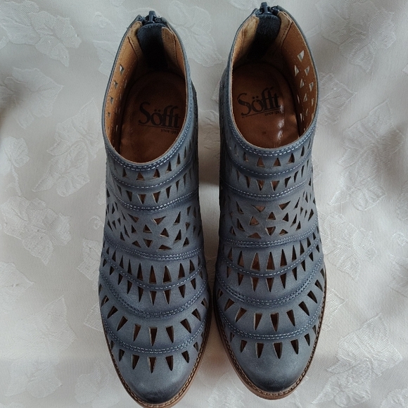 Sofft Perforated Gray Ankle Booties - Picture 5 of 13